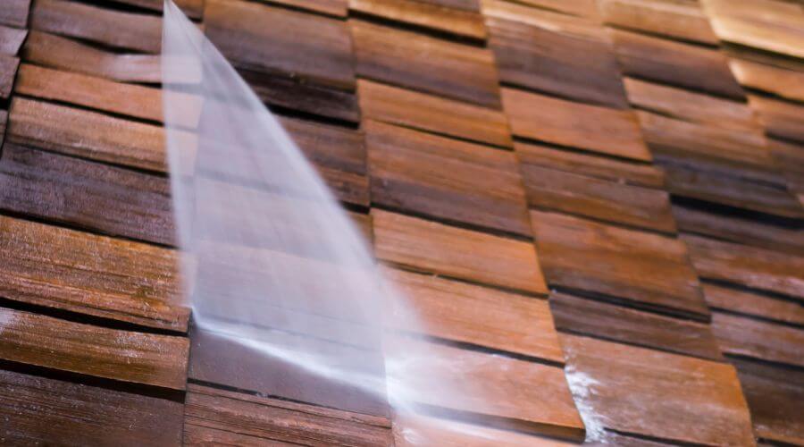 Professional gutter cleaning in Pacoima, CA
